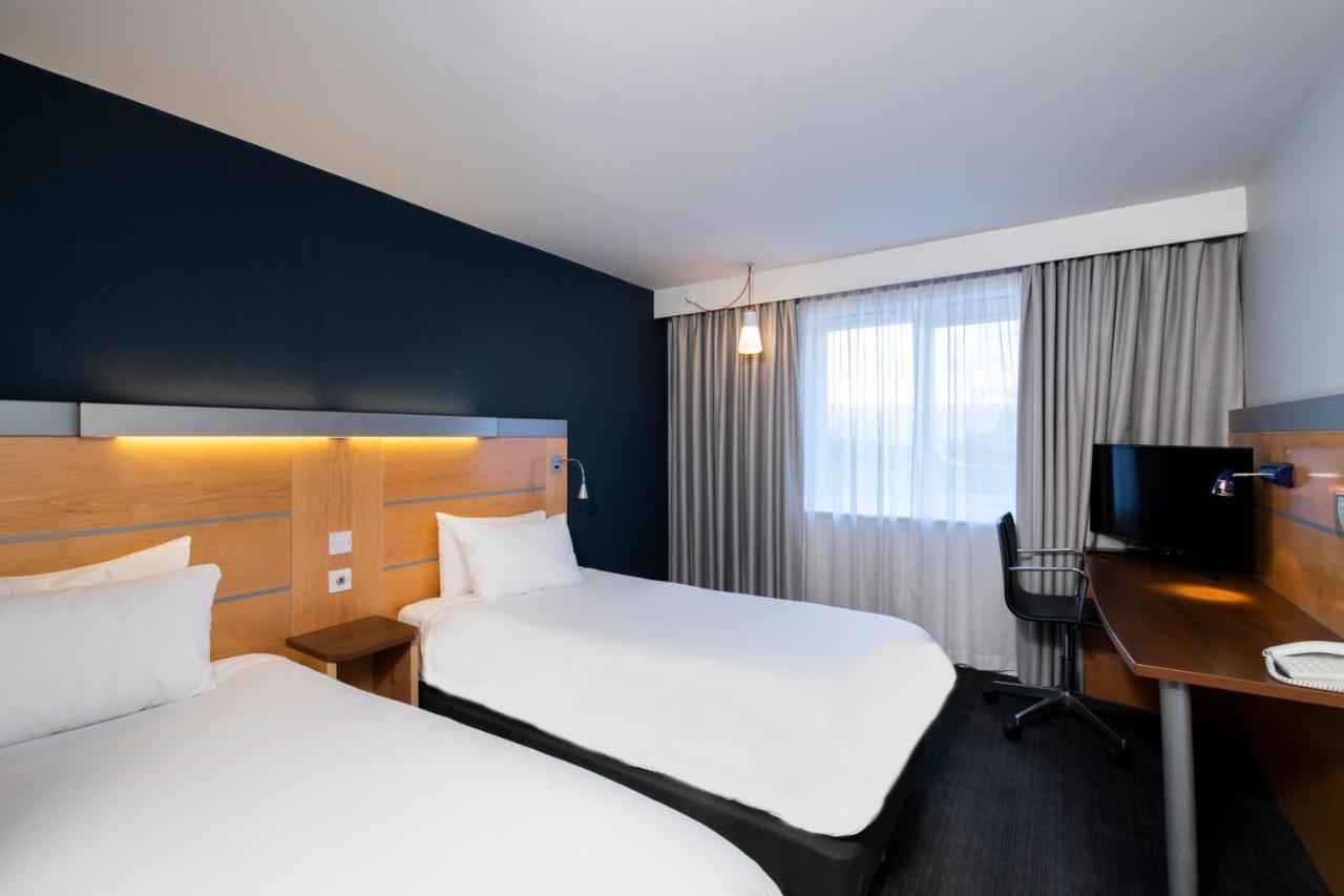 Hotel Express By Ihg Hamilton