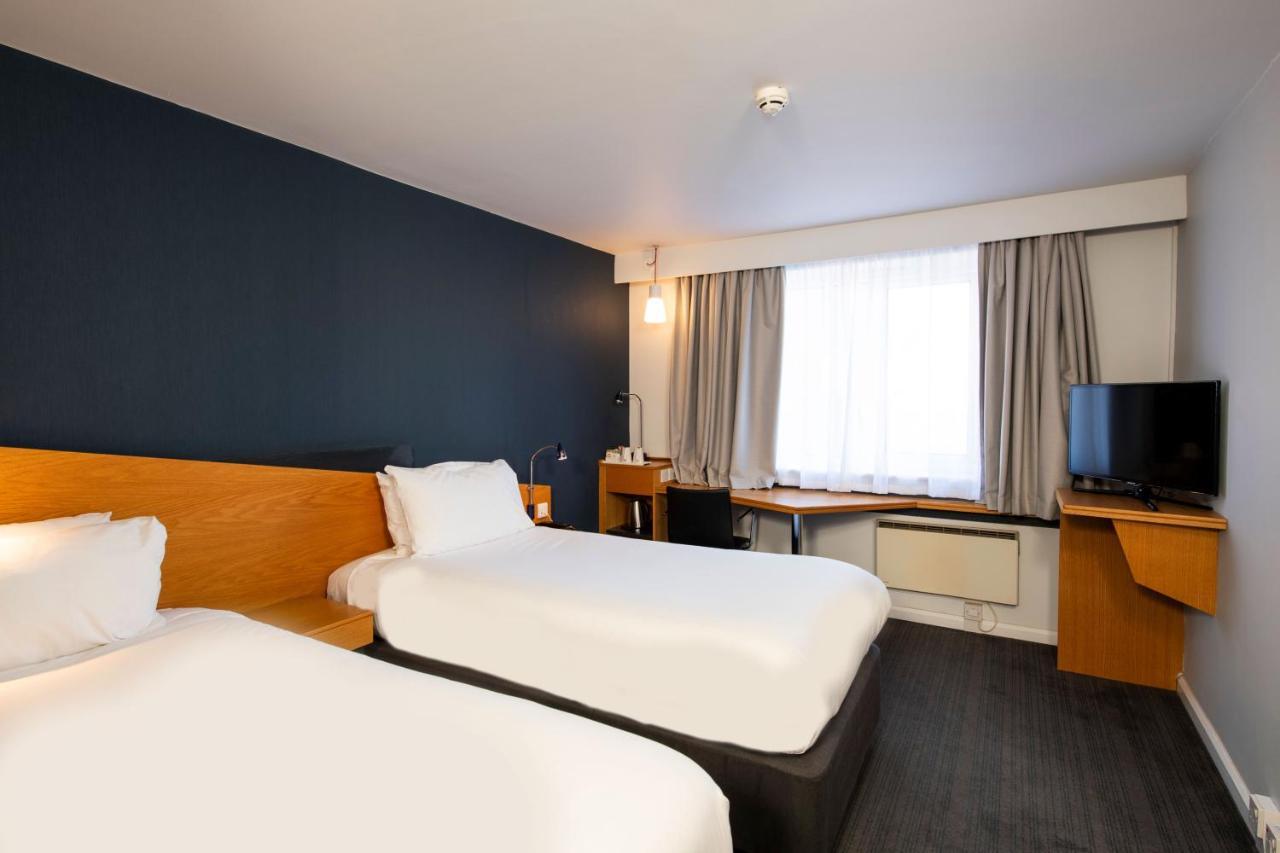 Express By Ihg Hotel Hamilton