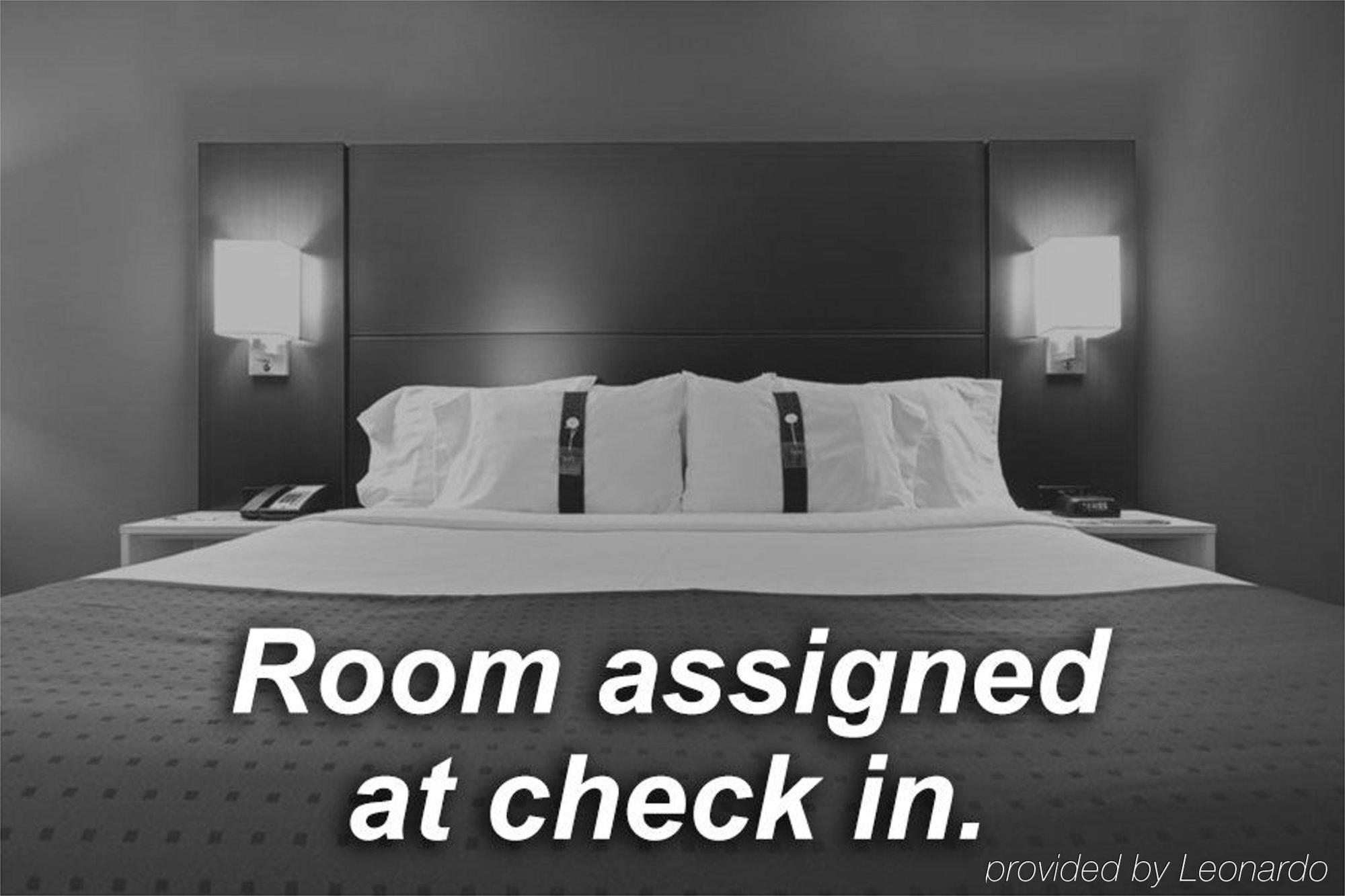 Express By Ihg Hotel Hamilton