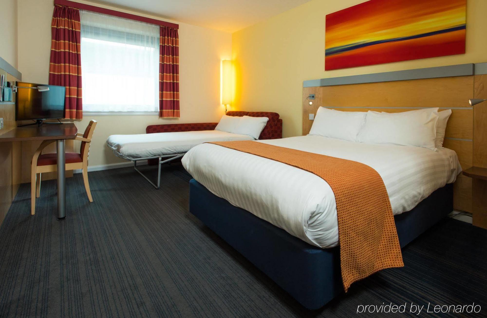 Express By Ihg Hotel